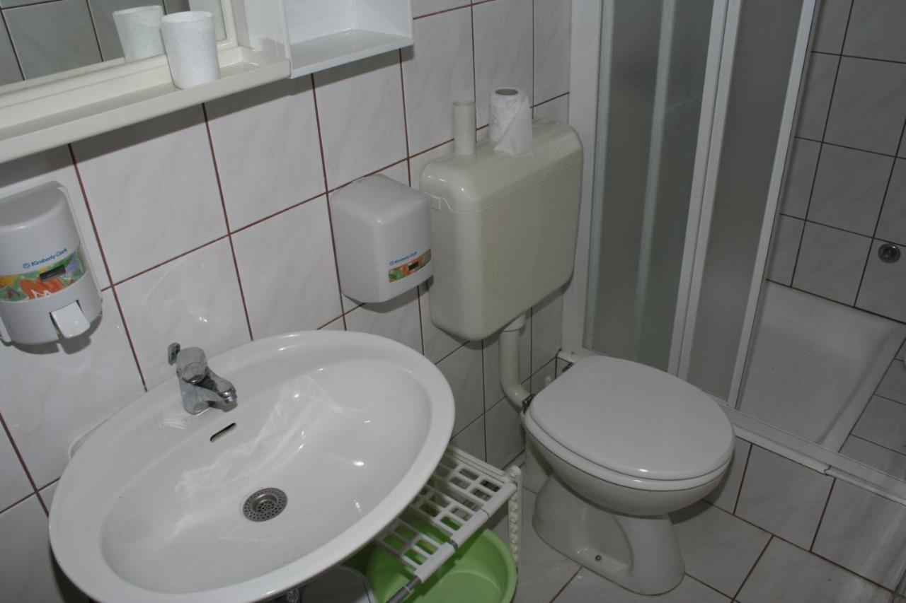Apartments By The Sea Podgora, Makarska - 2615 Екстериор снимка