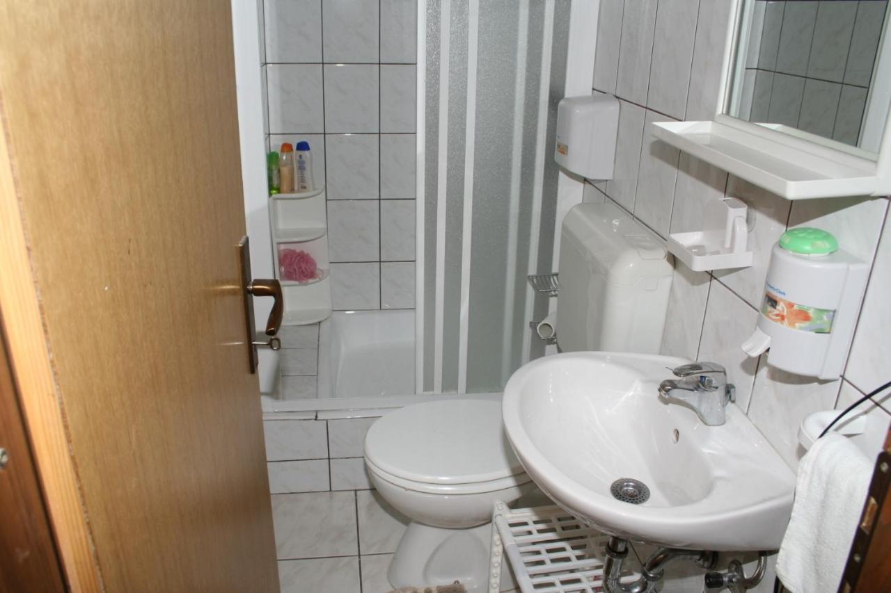 Apartments By The Sea Podgora, Makarska - 2615 Екстериор снимка